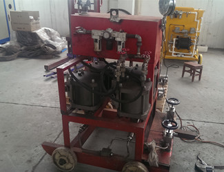 QY140系列四泵头气动试压泵